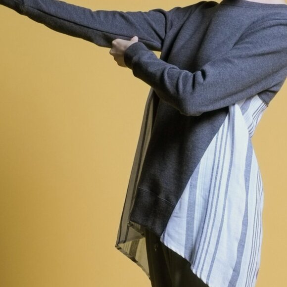 𝅺preloved TORONTO Hilton Sweatshirt NWT - Picture 4 of 14